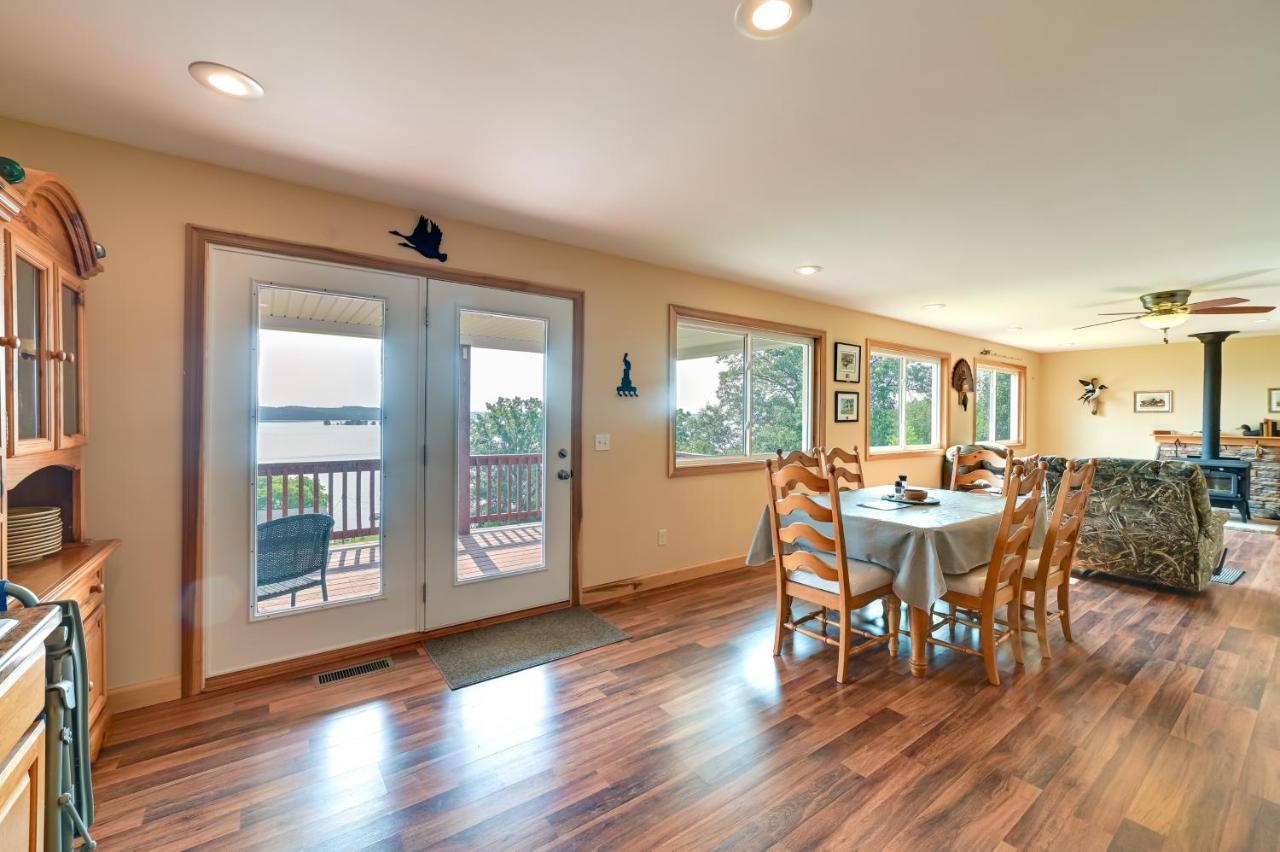 Kentucky Lake Getaway With Lookout Deck, Water View! New Concord Екстериор снимка