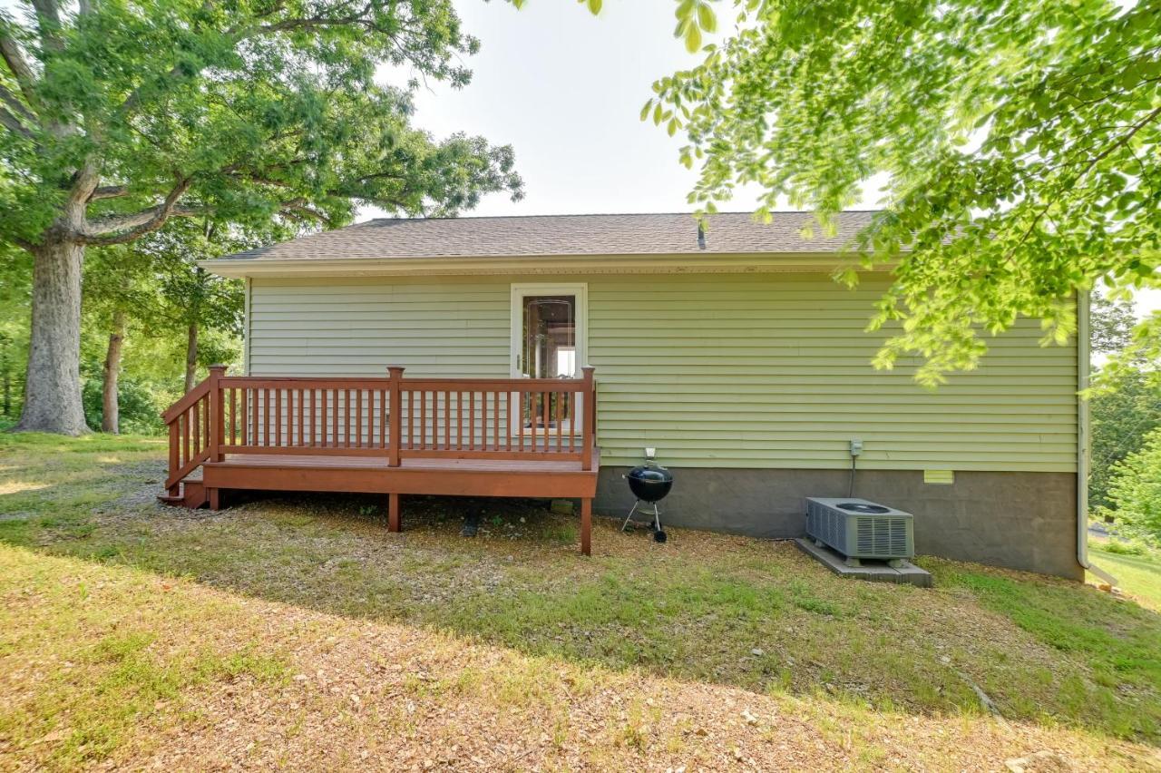 Kentucky Lake Getaway With Lookout Deck, Water View! New Concord Екстериор снимка